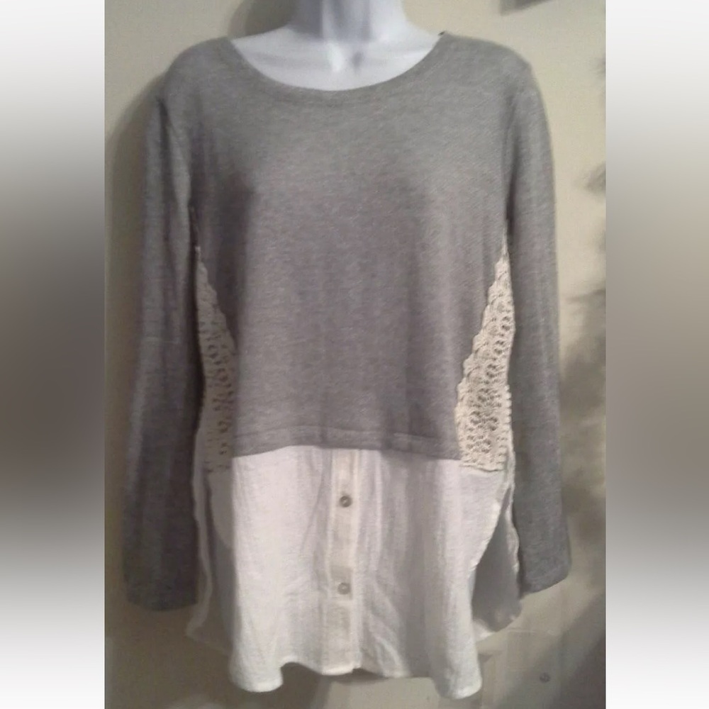 (NWT) Hannah Ladies Size Medium Gray Long Sleeve Top With White Underneath